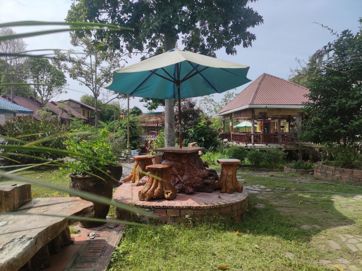 Brown House Resort Кантхо Экстерьер фото